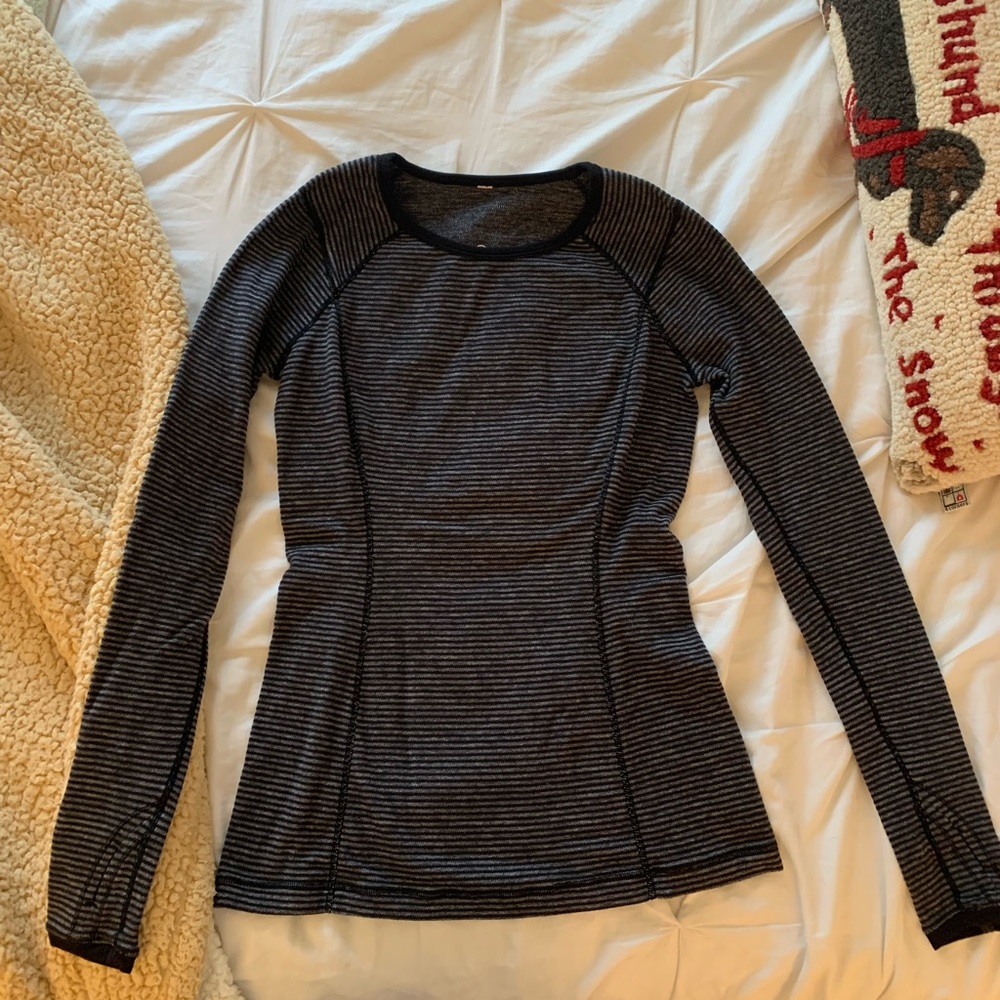 Lululemon Long Sleeve Top size 6/8